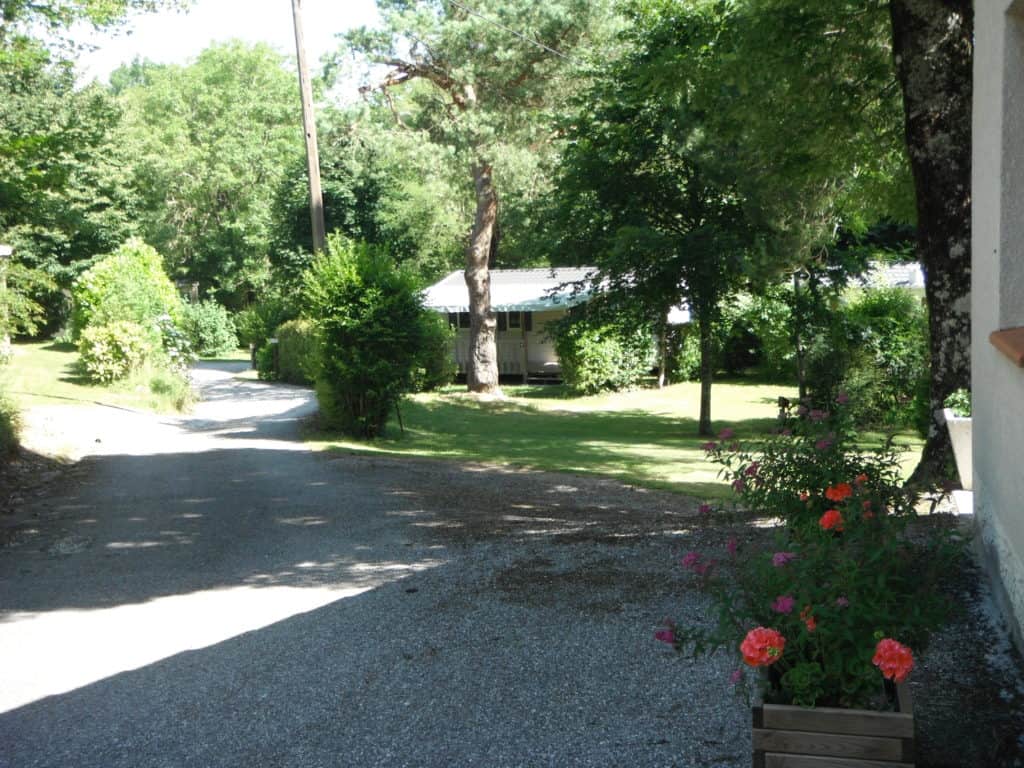 camping fleuri saint ferreol