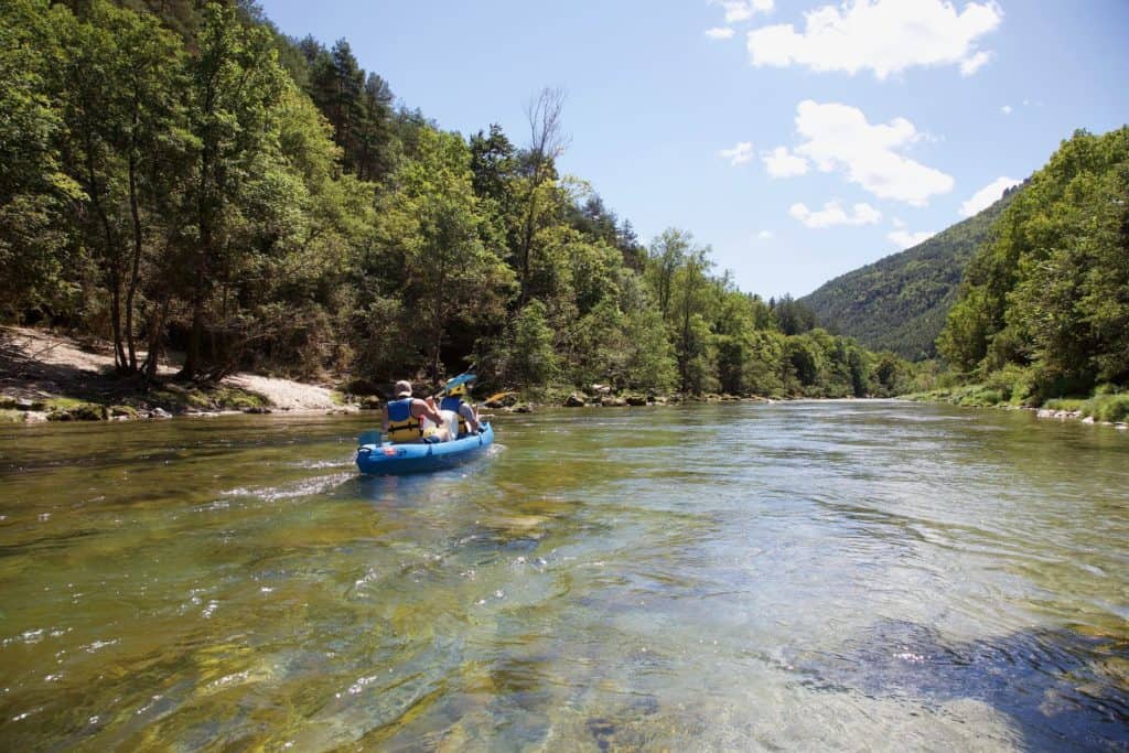canoe kayak riviere nature